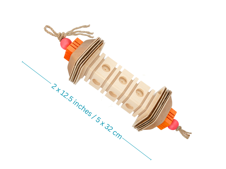 Crafted from pine wood, this grooved block toy is perfect for birds that love a chewing challenge. Ridges and channels give smaller birds an easy grip. Crunchy palm leaf saucers offer foraging opportunities. 